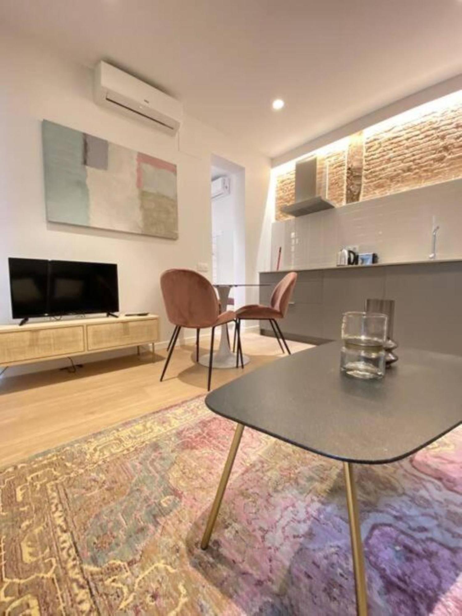 Apartamentos En La Latiina Madrid Buitenkant foto